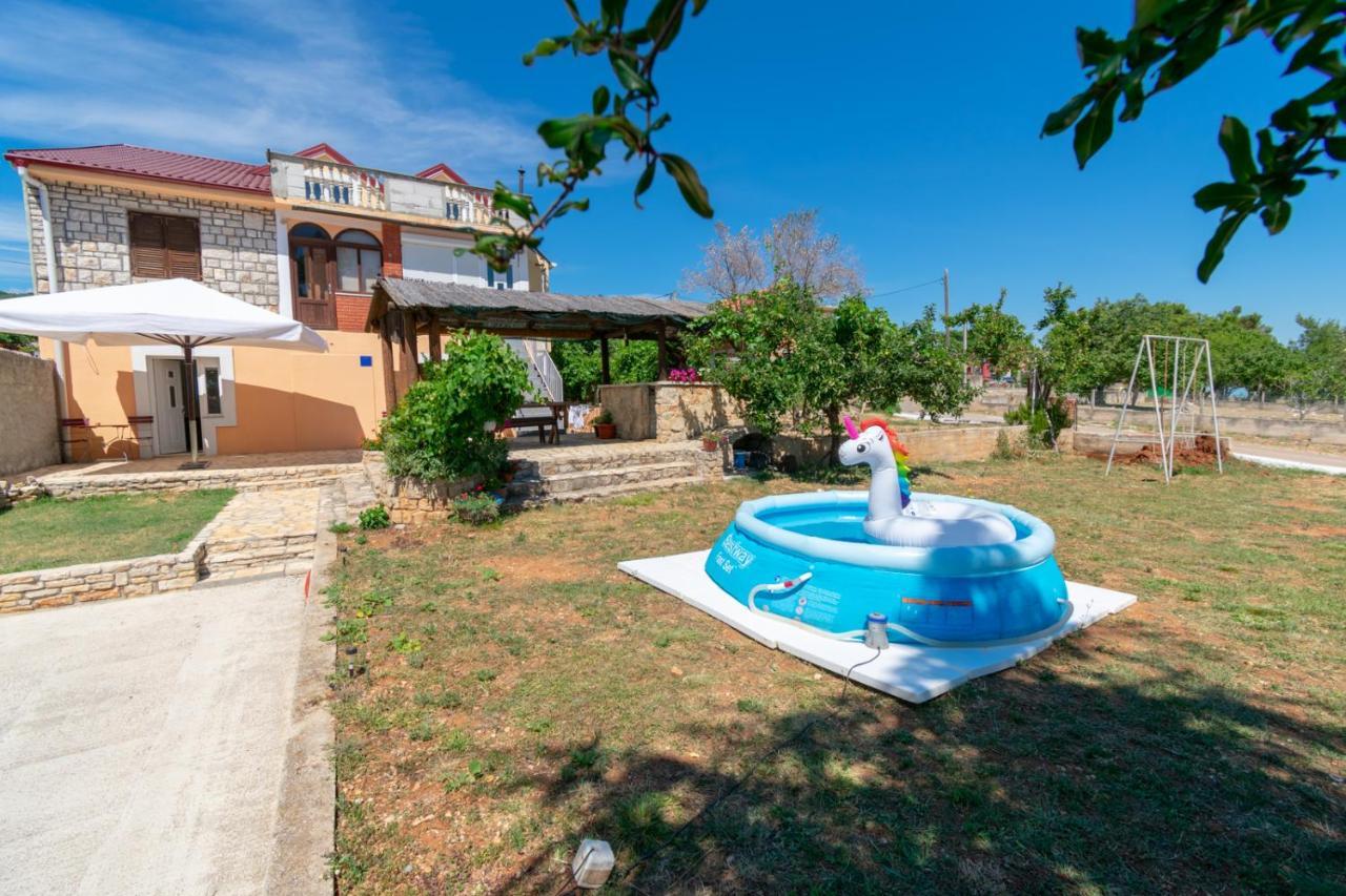 Apartmani Ajp Posedarje Esterno foto